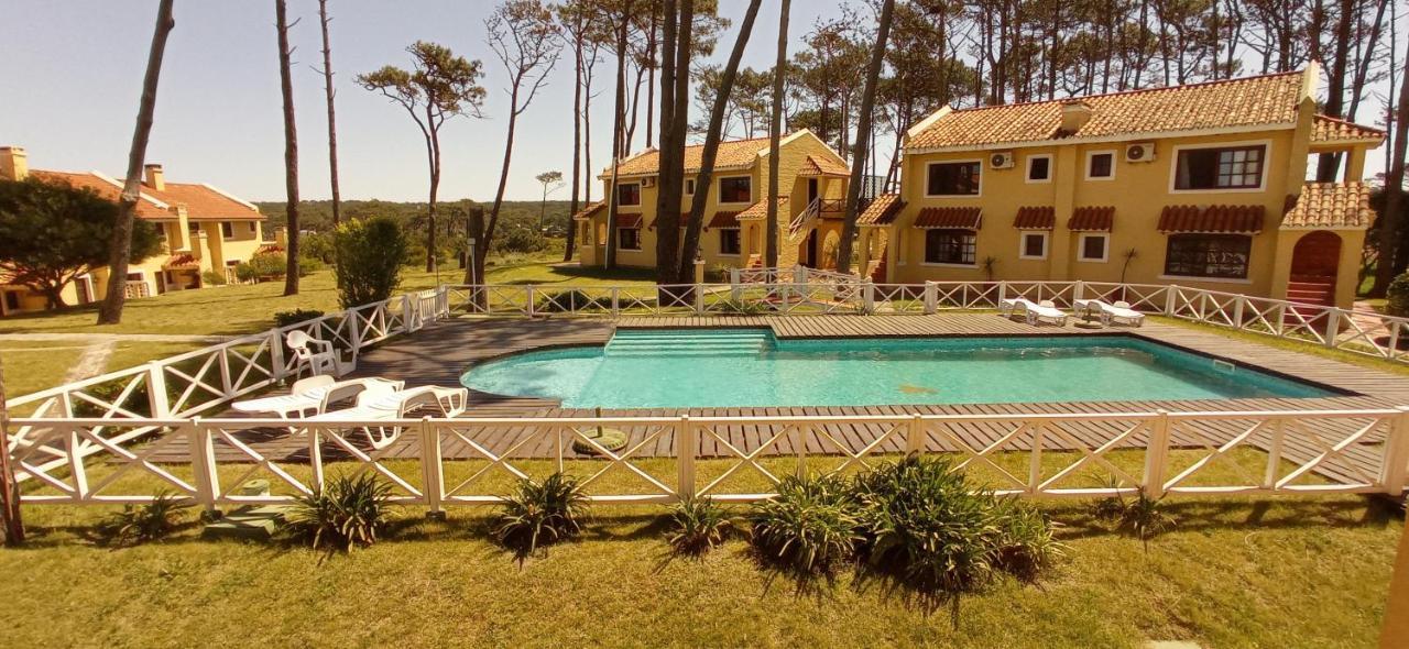 Pino Dorado Aparthotel Manantiales Exterior photo